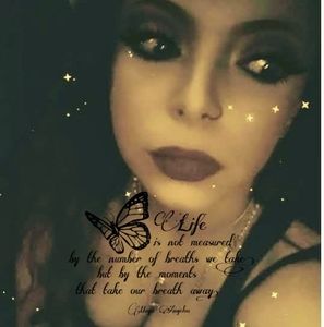 Meet your Posher, Sarah a